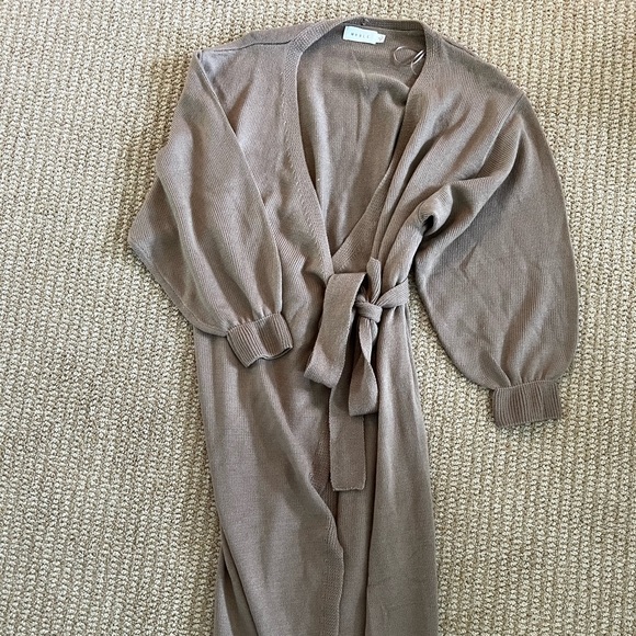 VICI - MOCHA SWEATER WRAP DRESS - MEDIUM
